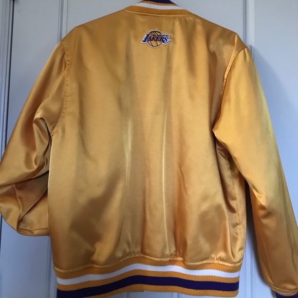 Authentic Lakers Satin Gold Jacket - Picture 9 of 10